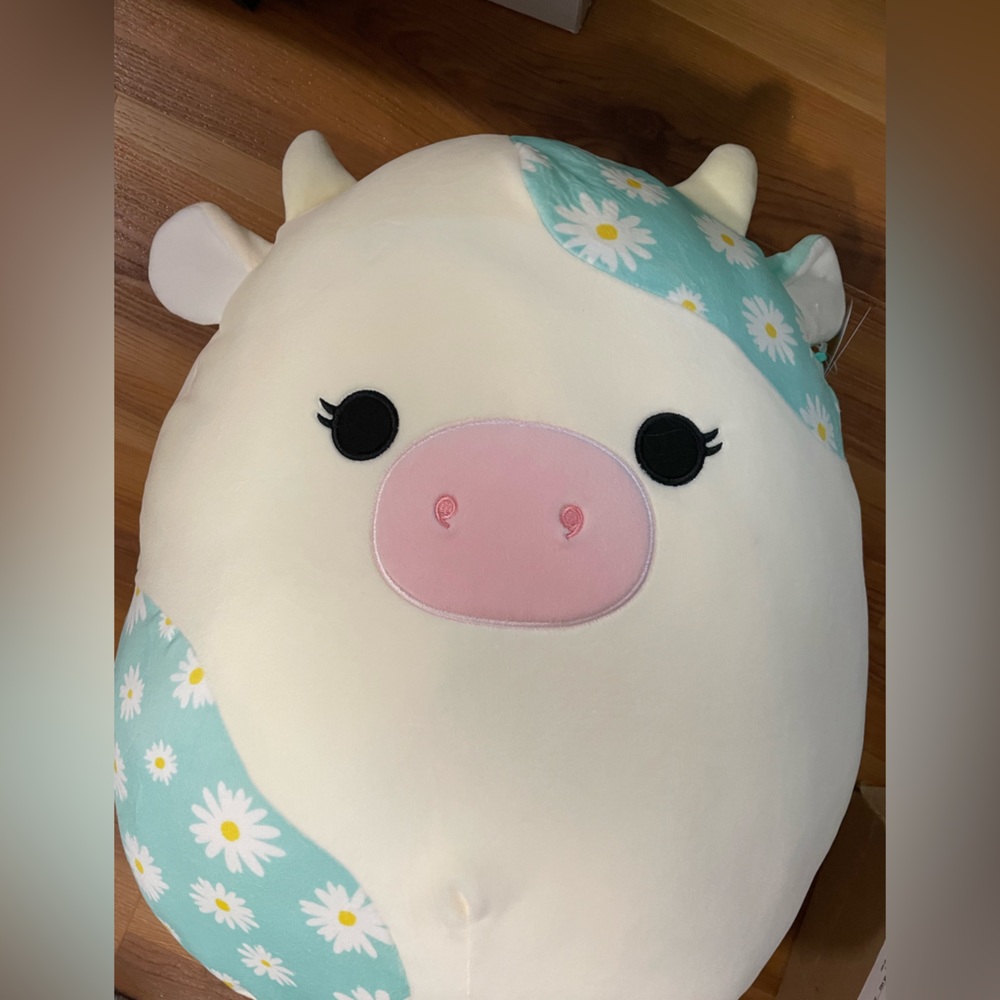 16” Belana Daisy Cow Squishmallow
